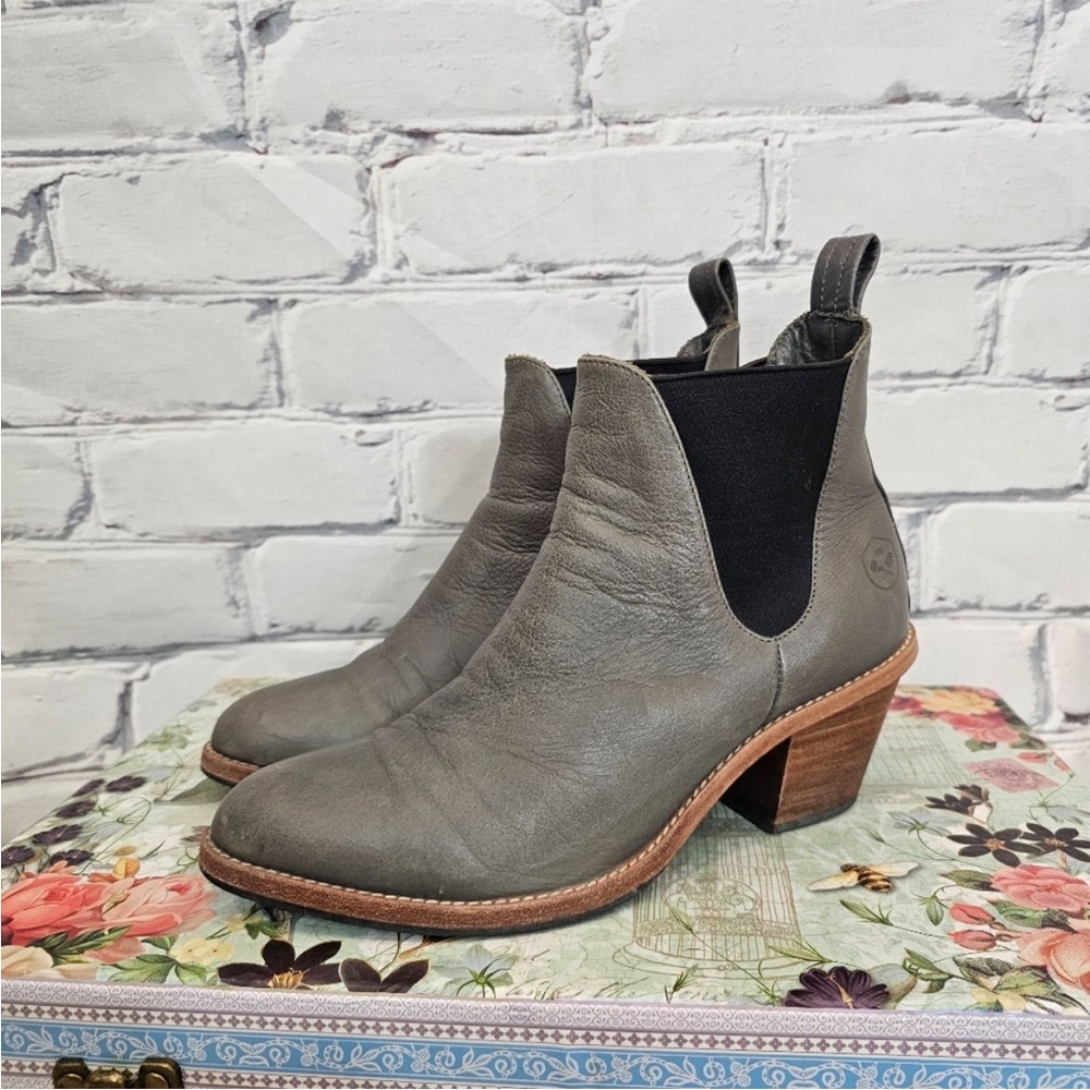 Poppy Barley Gray Leather Ankle Boots